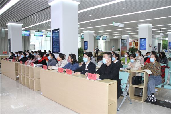 员工服务技能提升系列讲座在胜建大厦服务大厅开讲